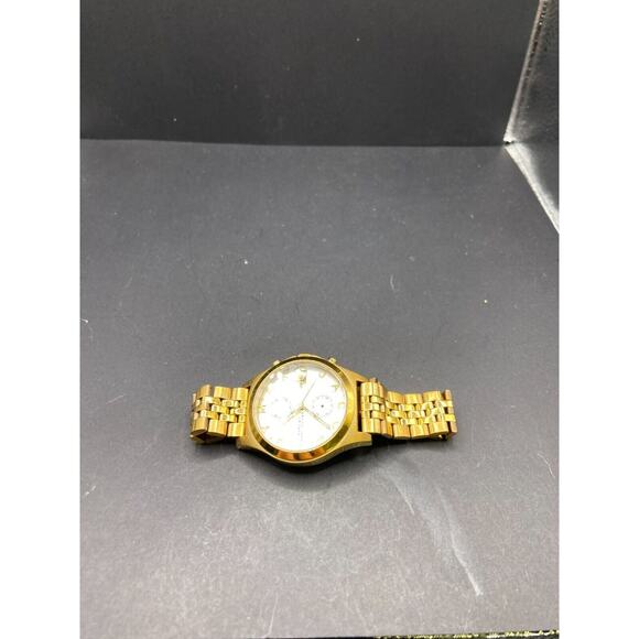 MARC by MARC JACOBS Fergus Chronograph Silver Dial Gold-tone Watch For Repair main image 14